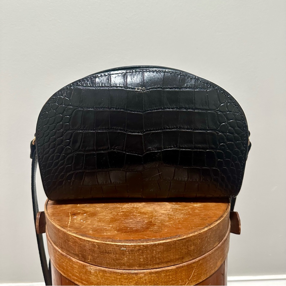 A.P.C. LEATHER CROSSBODY BAG